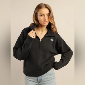 The North Face Simple Logo Quarterzip Cropped Jacket - M